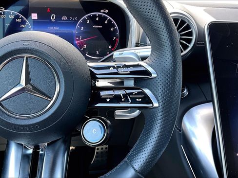 Used 2023 Mercedes-Benz SL 63 AMG 4MATIC image 19