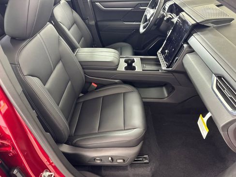 New 2026 GMC Acadia Elevation w/ Elevation Premium Package image 13