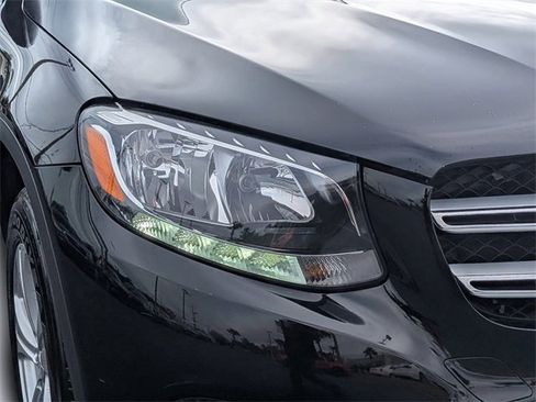 Used 2016 Mercedes-Benz GLC 300 image 9