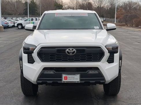 Certified 2024 Toyota Tacoma TRD Off-Road image 4
