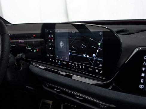 Certified 2026 Audi A6 Prestige w/ Audi Exclusive Design Package AWD/4WD image 11