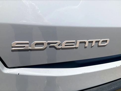 Used 2024 Kia Sorento SX FWD image 10