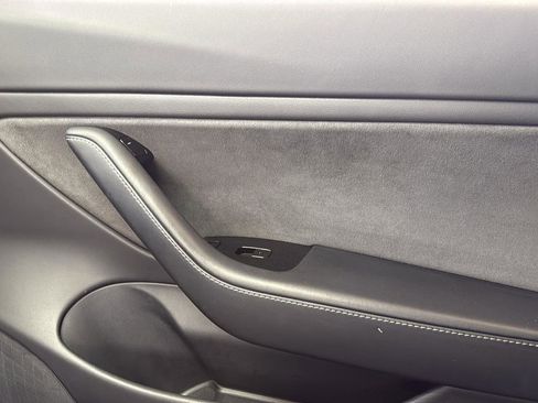 Used 2018 Tesla Model 3 Long Range image 24