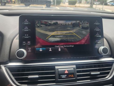 Used 2018 Honda Accord Sport image 20