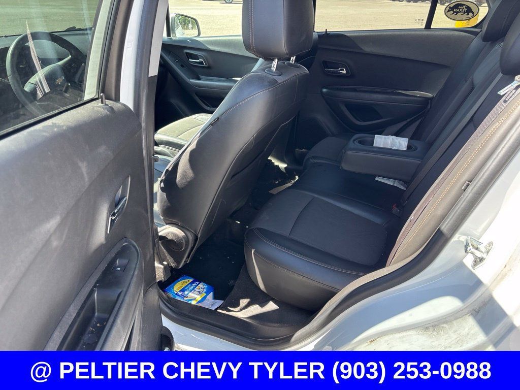 Used 2017 Chevrolet Trax LT w/ LT Convenience Package FWD image 18