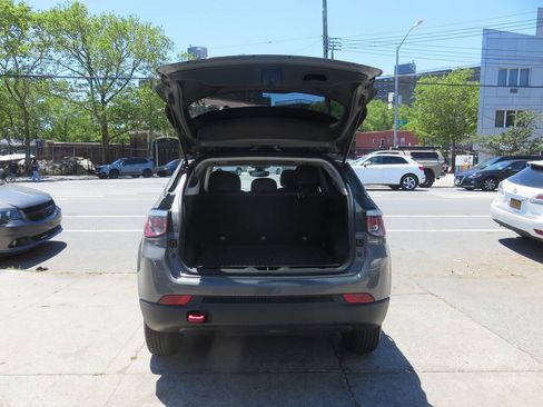 Used 2019 Jeep Compass Trailhawk w/ Cold Weather Group AWD/4WD image 26