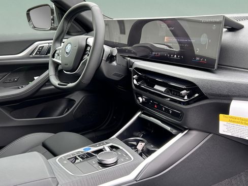 New 2026 BMW i4 eDrive40 w/ Parking Assistance Package image 33