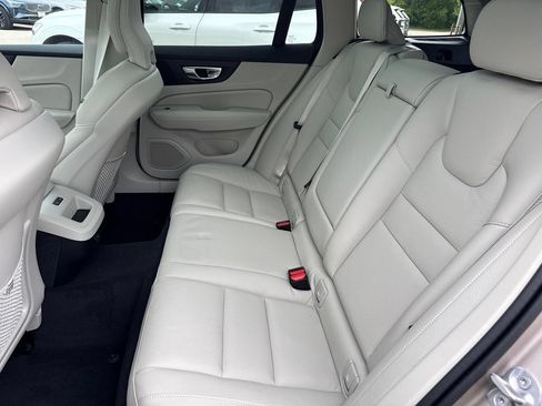 New 2026 Volvo V60 B5 Cross Country Plus w/ Climate Package AWD/4WD image 9
