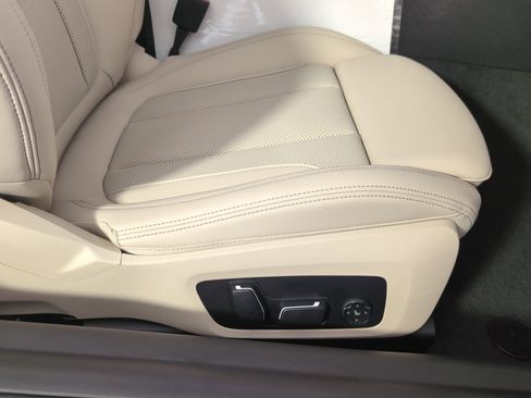 Used 2026 BMW 230i Coupe w/ Premium Package image 32