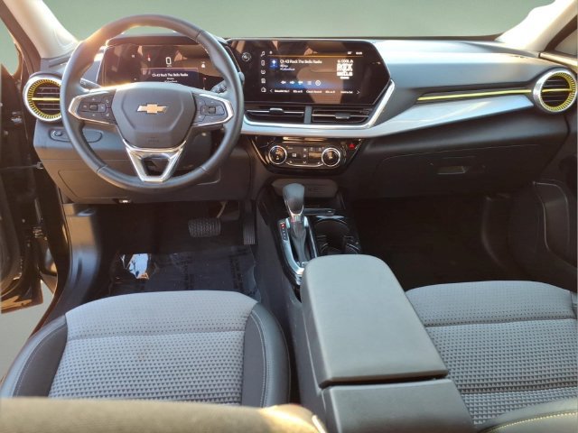 Used 2024 Chevrolet Trax LT w/ Driver Confidence Package FWD image 13