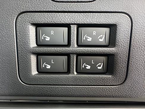New 2026 Nissan Armada PRO-4X w/ Captain's Chari Seat Package AWD/4WD image 31