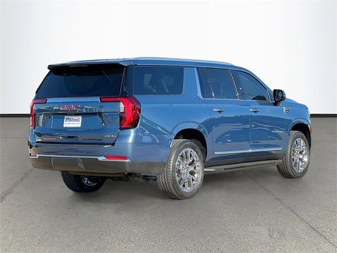 New 2026 GMC Yukon XL Elevation w/ Elevation Premium Package image 4