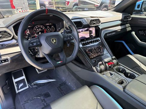 Used 2024 Lamborghini Urus Performante AWD/4WD image 17
