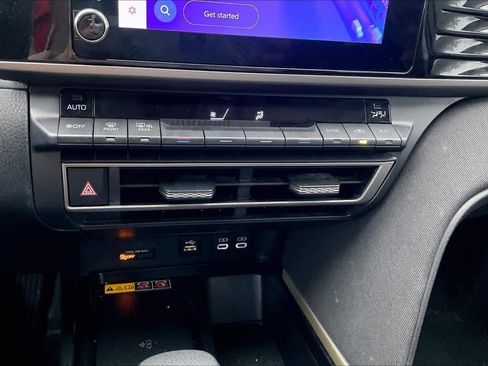 Used 2025 Toyota Camry LE FWD image 32