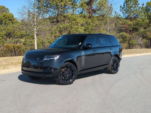 New 2026 Land Rover Range Rover SV image 1