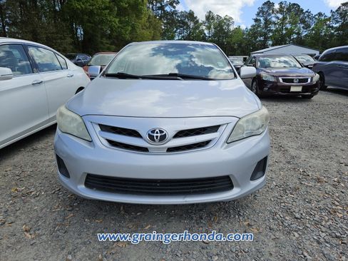Used 2013 Toyota Corolla L image 3