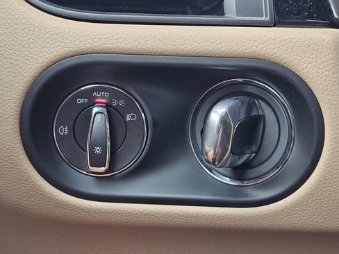 Certified 2026 Porsche Macan AWD/4WD image 21