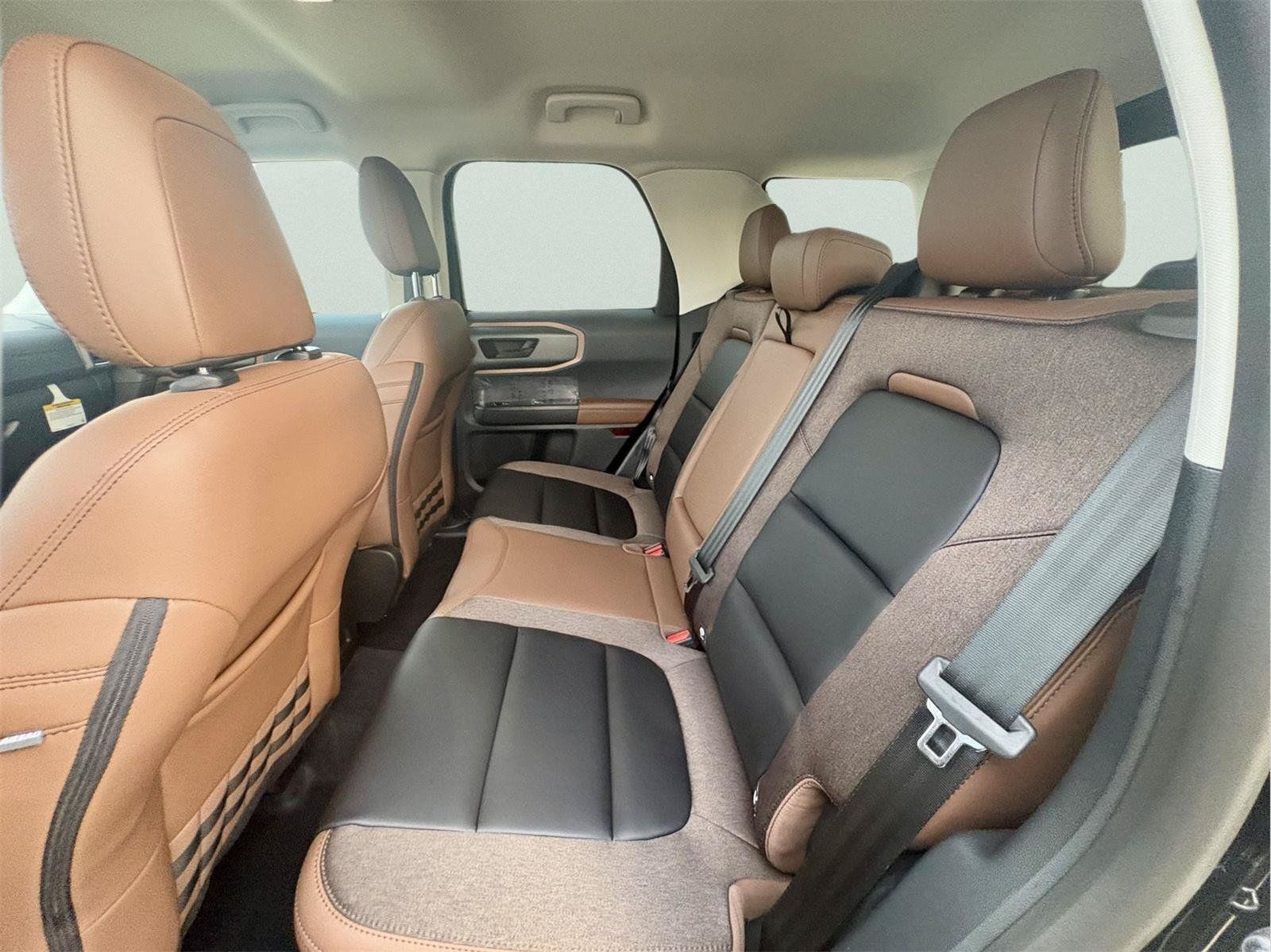 New 2026 Ford Bronco Sport Outer Banks w/ Outer Banks Tech Package+ AWD/4WD image 11