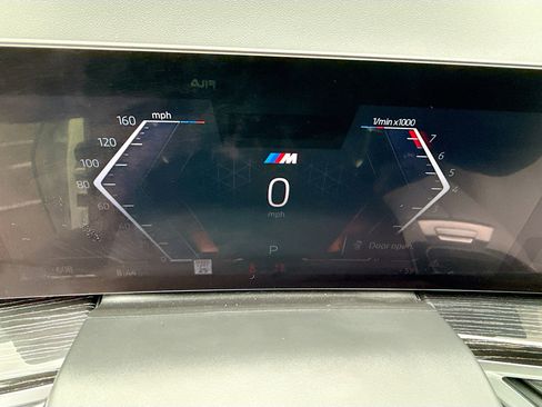 Used 2025 BMW X5 xDrive40i w/ M Sport Package image 41