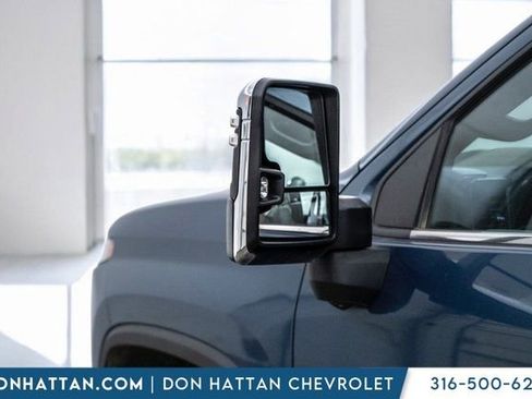 Used 2024 Chevrolet Silverado 2500 LTZ w/ LTZ Convenience Package image 32