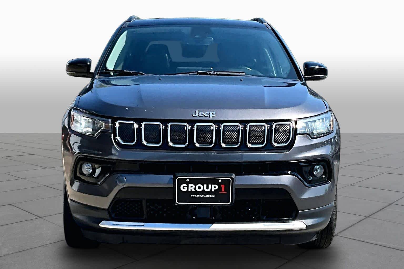 Used 2022 Jeep Compass Limited w/ Sun and Sound Group AWD/4WD image 4