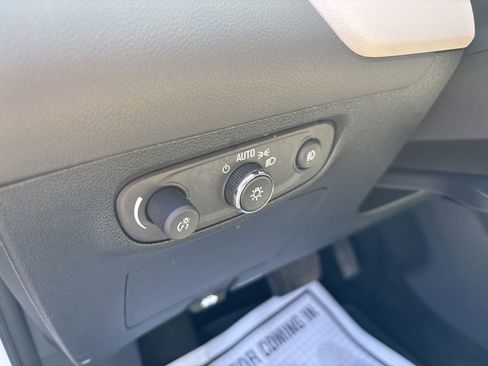 Used 2023 Buick Encore GX Select FWD image 22