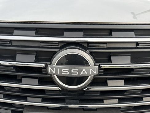 Certified 2024 Nissan Rogue SV AWD/4WD image 19