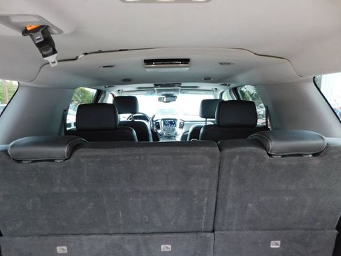 Used 2018 Chevrolet Suburban Premier image 20