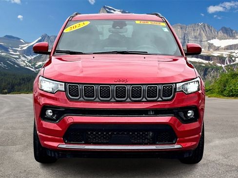 Used 2023 Jeep Compass Limited image 3