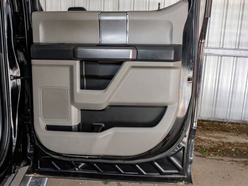 Used 2022 Ford F350 XLT w/ XLT Premium Package AWD/4WD image 47