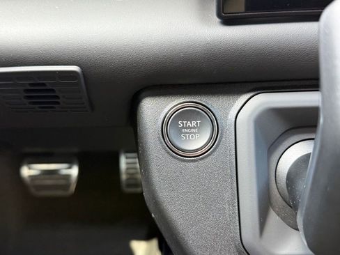 Used 2023 Land Rover Defender 90 V8 AWD/4WD image 28