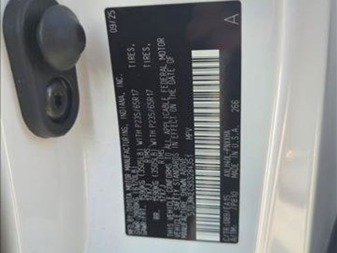 Used 2025 Toyota Sienna XLE w/ XLE Plus Package FWD image 27