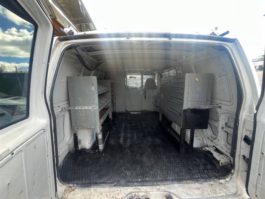 Used 2004 Chevrolet Astro RWD image 19