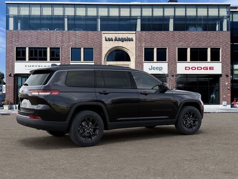 New 2026 Jeep Grand Cherokee L 4WD image 4