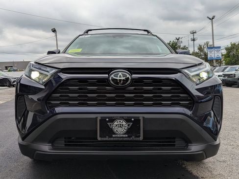 Used 2022 Toyota RAV4 XLE w/ Convenience Package AWD/4WD image 4