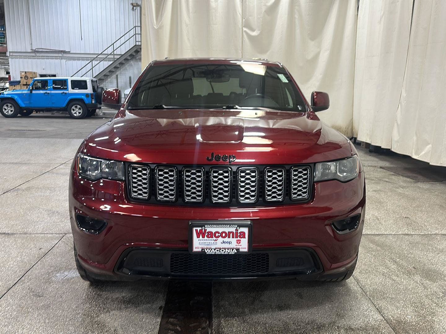 Used 2020 Jeep Grand Cherokee Altitude AWD/4WD image 8