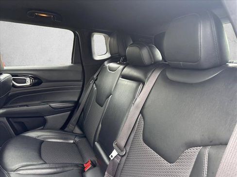 Used 2022 Jeep Compass Latitude FWD image 19