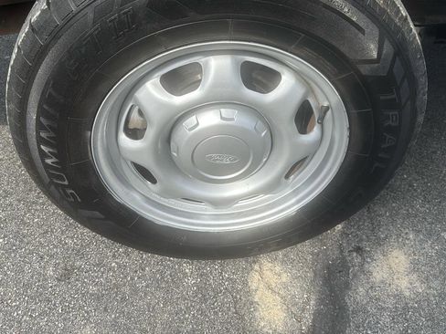 Used 2017 Ford F150 XL w/ Equipment Group 101A Mid image 22