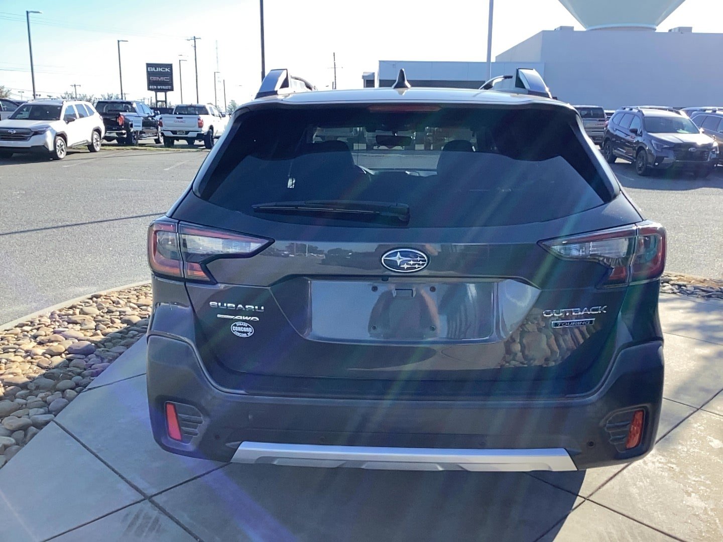 Used 2020 Subaru Outback Touring w/ Popular Package #2 AWD/4WD image 4