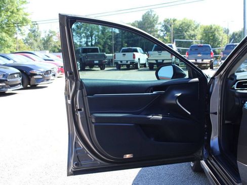 Used 2018 Toyota Camry XSE w/ Audio Package FWD image 10