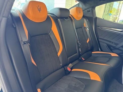 Used 2024 Maserati Ghibli Trofeo image 21