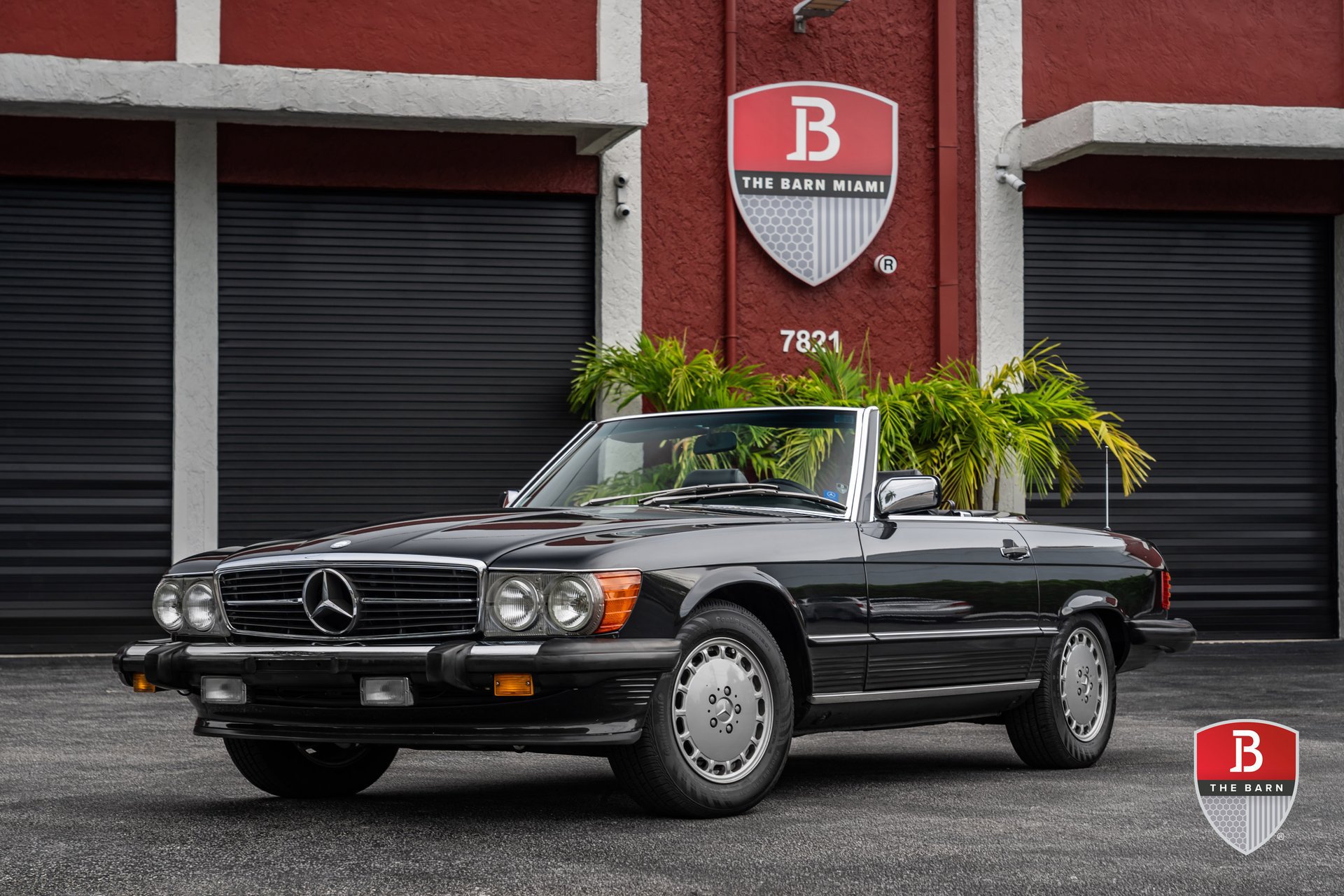 Used 1989 Mercedes-Benz 560 SL image 4