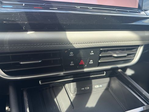 New 2026 Volkswagen Atlas Peak Edition AWD/4WD image 21