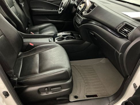 Used 2019 Honda Pilot Elite image 11