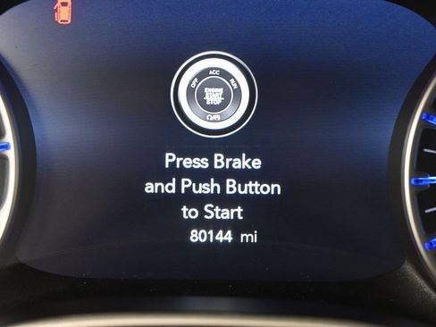 Used 2023 Chrysler Pacifica Touring-L FWD image 5