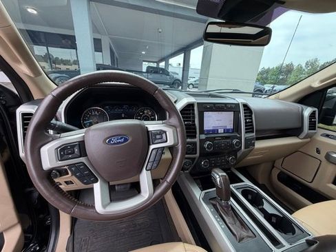 Used 2020 Ford F150 Lariat image 11