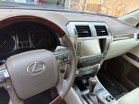 Used 2017 Lexus GX 460 Premium AWD/4WD image 8