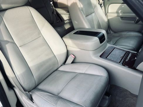 Used 2014 Chevrolet Tahoe LTZ image 15