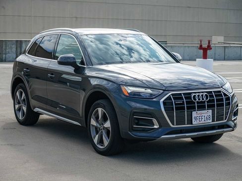 Certified 2023 Audi Q5 2.0T Premium w/ Convenience Package image 5