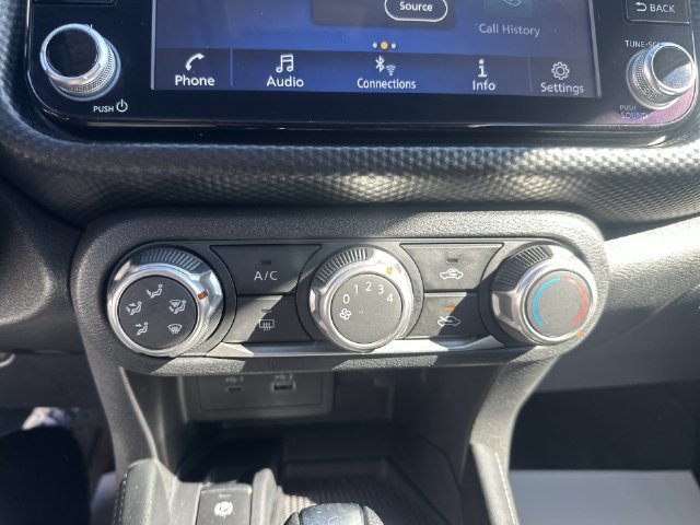 Used 2024 Nissan Kicks SV w/ Interior Electronics Package FWD image 25